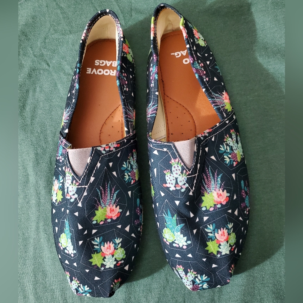 Groove Bags cactus plant shoes sz 9 10 W NEW Tom's style